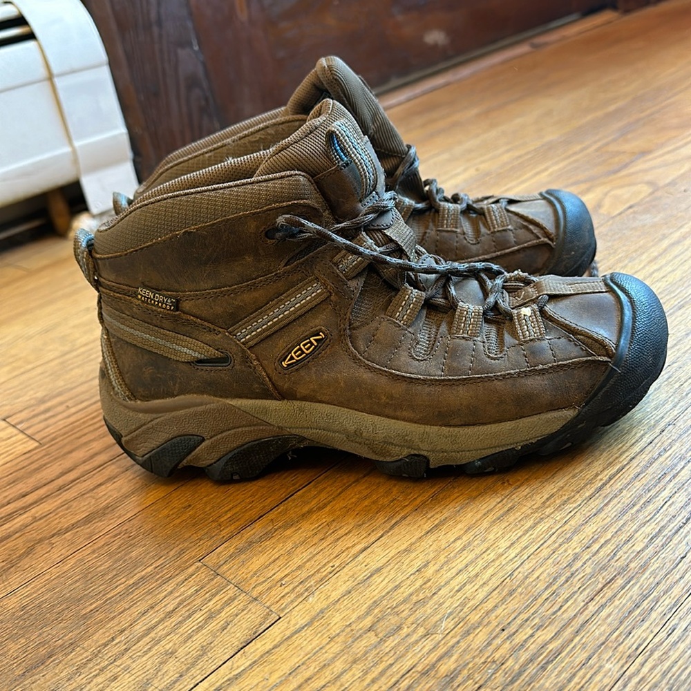 Keen hiking boots